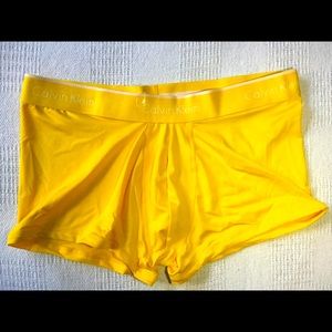 SOLD Calvin Klein Mens Large Yellow Low-Rise Trunk